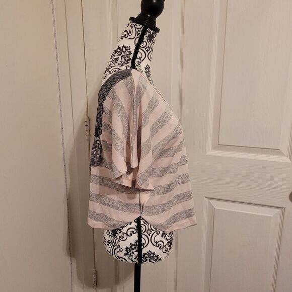 Spoiled Crop top open back top - Picture 2 of 8